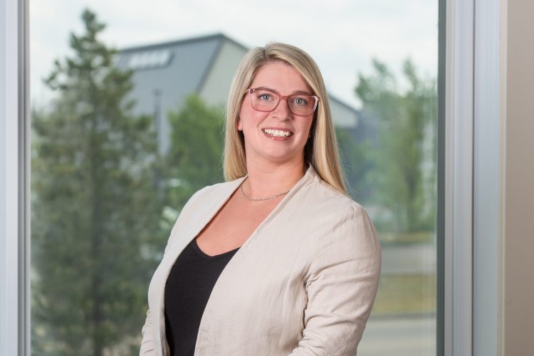 Jessie Apland | Edmonton Paralegal | MLT Aikins